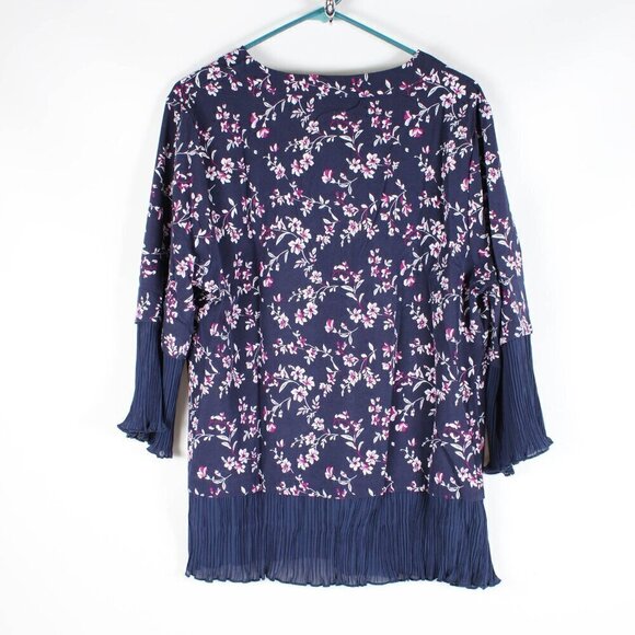 Bloomchic Ditsy Floral Pleated Cuffs Blouse, 1X, NWT - Picture 2 of 6